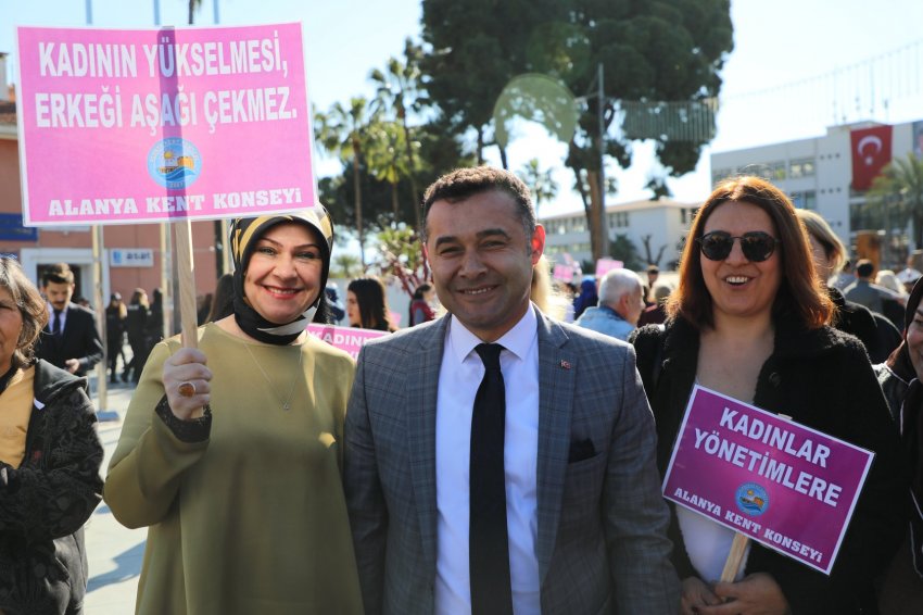 Adem Murat Yücel bugün neler yaptı?  Fotoğraflarla Cumhur İttifakı Alanya 8 Mart