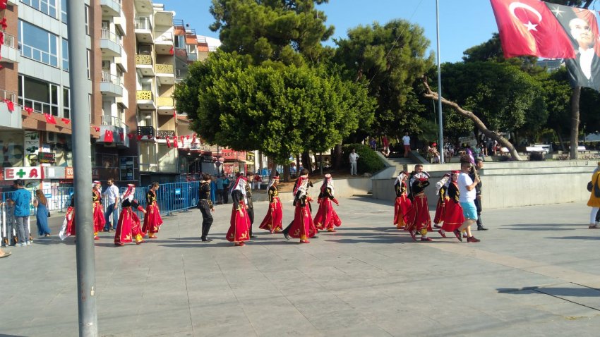 Antalya'da 30 Ağustos Zafer Bayramı coşkuyla kutlanıyor