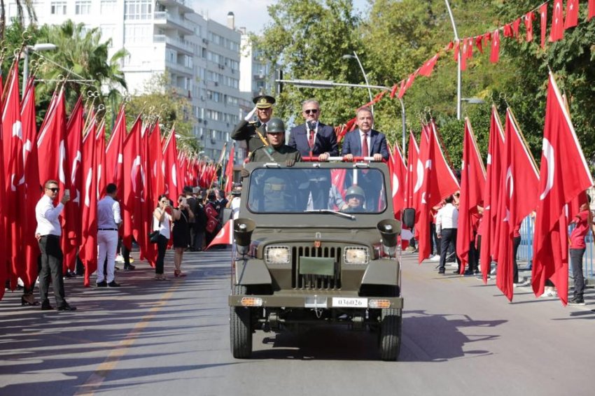 Antalya'da 30 Ağustos Zafer Bayramı coşkuyla kutlanıyor