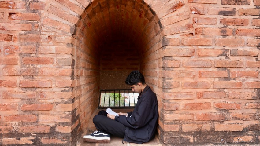 Alanya’da Tarihi Buluşma: Kızılkule’nin 800. Yılında 800 Öğrenci Kitap Okudu