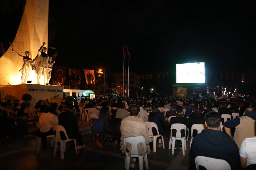Alanya Kırmızı-Beyaz: 24 Yıllık Hasretin Sonu Meydanlarda Kutlandı!